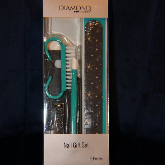 NIB Diamond Cosmetics Nail Gift Set - Picture 1 of 5